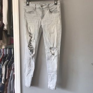 American Eagle Distressed Jegging